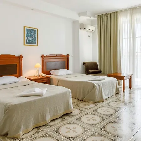Rama Holistic And Retreats - Vegan Full Board Хотел