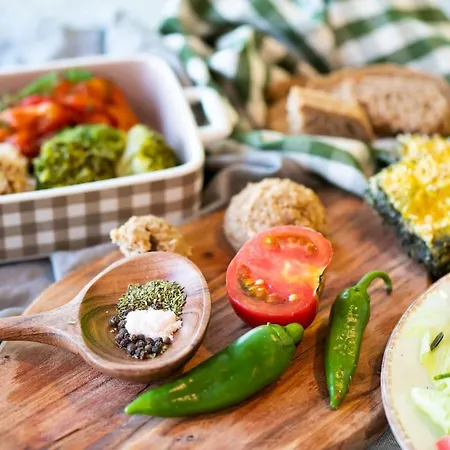 Rama Holistic And Retreats - Vegan Full Board 4* 오브조르